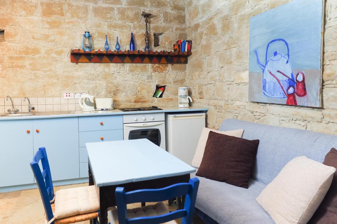 Myrto House Aparthotel Тохни Екстериор снимка