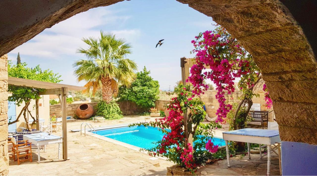 Myrto House Aparthotel Тохни Екстериор снимка